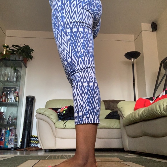 Blue and white Capri cropped jeans - Picture 3 of 6